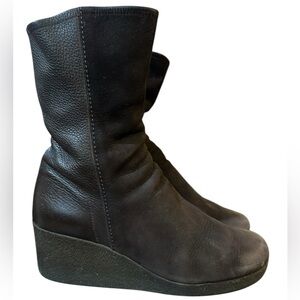 Arche Brown Suede & Leather Wedge Ankle Boots Zipper Closure